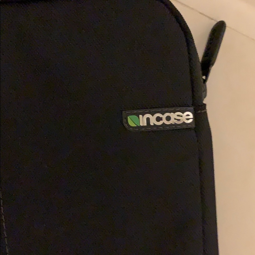 Computer case - Picture 2 of 5